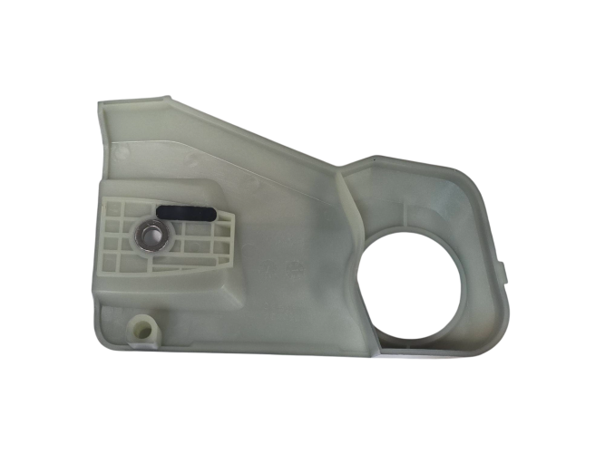 Боковая накладка корпуса правая для 20027 1800Вт Цепная пила электрическая 40 см, шт P/N: 34110404 P/N: 34110404