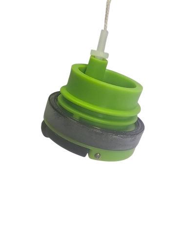 Крышка масляного бака в сборе для цепных пил 2005707, 2005807 P/N: R0100266-00 P/N: R0100266-00